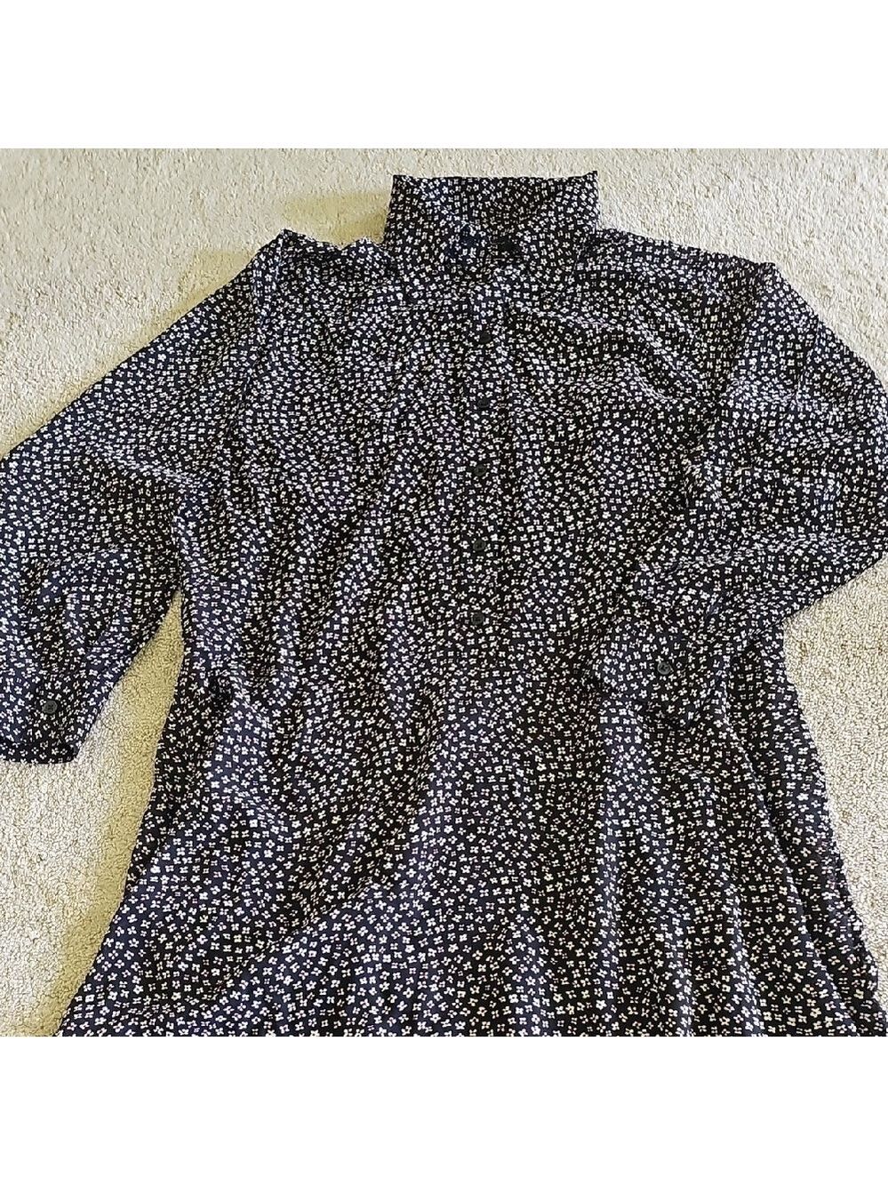 Ann Taylor Navy Floral Blouse